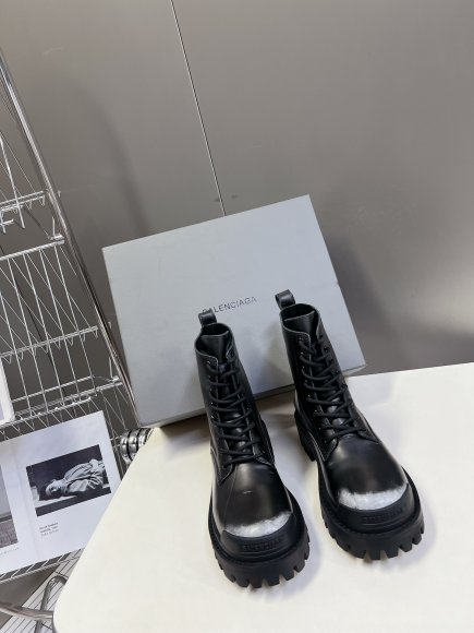 Balenciaga - Женский ботинки берцы ST3_0410BA3