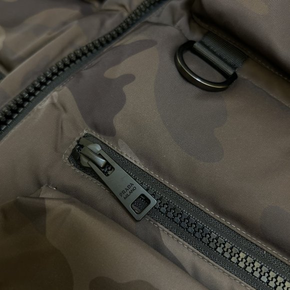 Prada - Мужская куртка пуховик KN_1811PR4