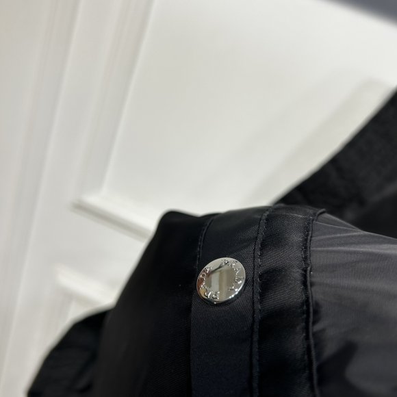 Prada - Мужская куртка пальто пуховик KN_1811PR5