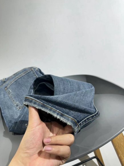 Burberry - Мужские штаны джинсы AB_2003BU5