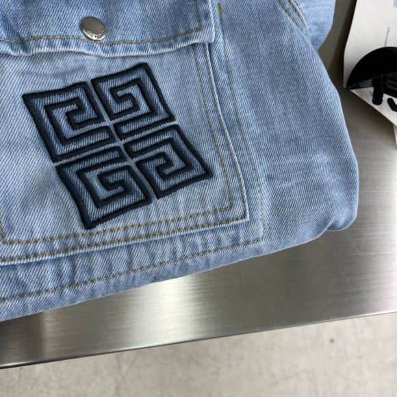 Givenchy - Мужская джинсовая рубашка куртка TJ_1508GI6 Givenchy - Мужская джинсовая рубашка куртка TJ_1508GI6