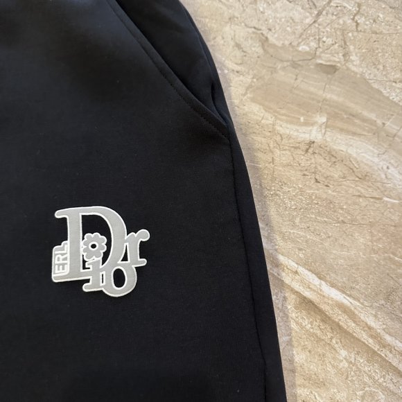 Dior - Мужские шорты MI_2705DI1