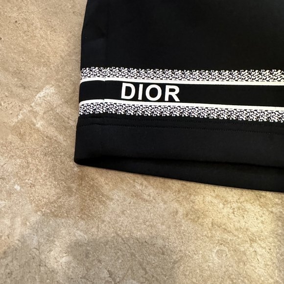 Dior - Мужские шорты MI_2705DI1