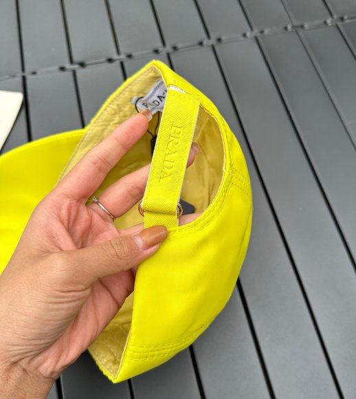 Prada - Бейсболка кепка AO_2404PR1