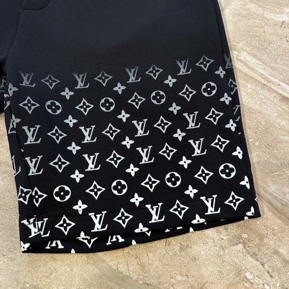Louis Vuitton - Мужские шорты MI_2705LV2