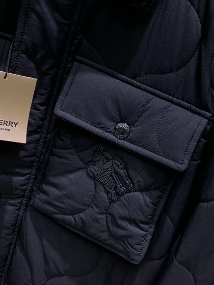 Burberry - Мужская стеганая куртка TI_2908BU7