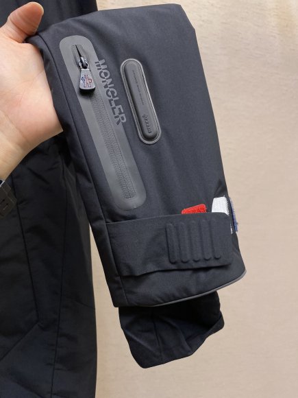 Moncler - Мужская куртка парка DZ_2409MO5