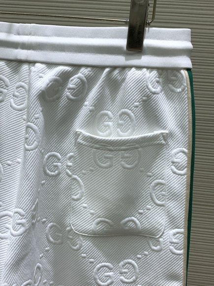 Gucci - Мужские шорты TI_0605GU9