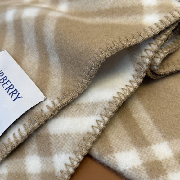 Burberry - Шерстяной шарф JX_0412BU2