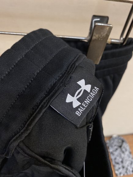 Balenciaga - Мужские спортивные штаны DZ_3008BA7