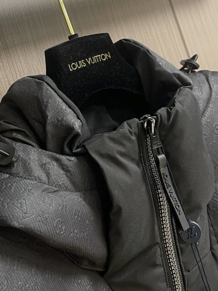 Louis Vuitton - Мужская куртка пуховик DZ_0611LV7