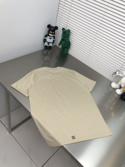 Givenchy - Мужская футболка майка DZ_2203GI17