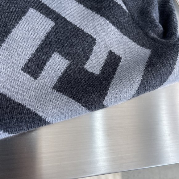 Fendi - Мужская шерстяная кофта свитер DZ_2612FE2