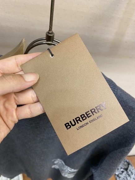 Burberry - Мужская шерстяная кофта свитер DZ_2410BU8