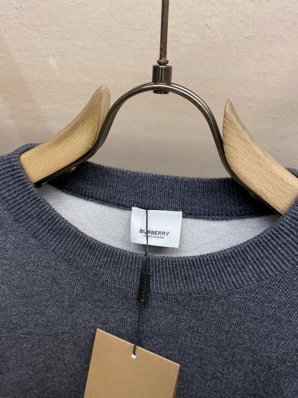 Burberry - Мужская шерстяная кофта свитер DZ_2410BU8