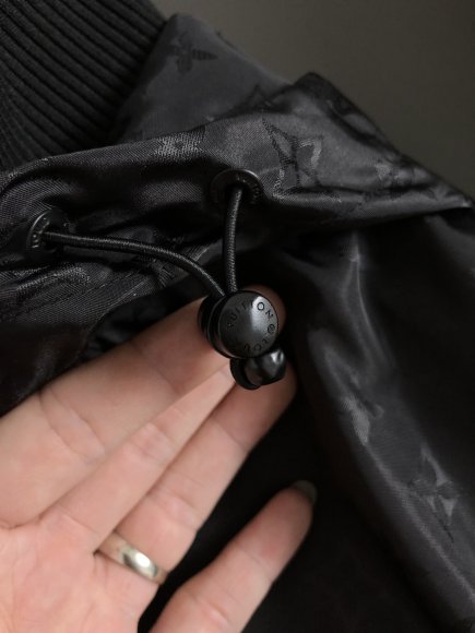 Louis Vuitton - Мужская куртка ветровка DF_0910LV3