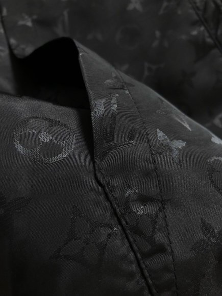 Louis Vuitton - Мужская куртка ветровка DF_0910LV3