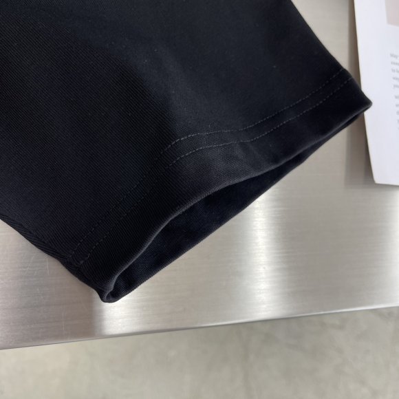 Maison Margiela MM6 - Мужская футболка майка TJ_0207MA9 Maison Margiela MM6 - Мужская футболка майка TJ_0207MA9