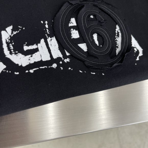 Maison Margiela MM6 - Мужская футболка майка TJ_0207MA9 Maison Margiela MM6 - Мужская футболка майка TJ_0207MA9