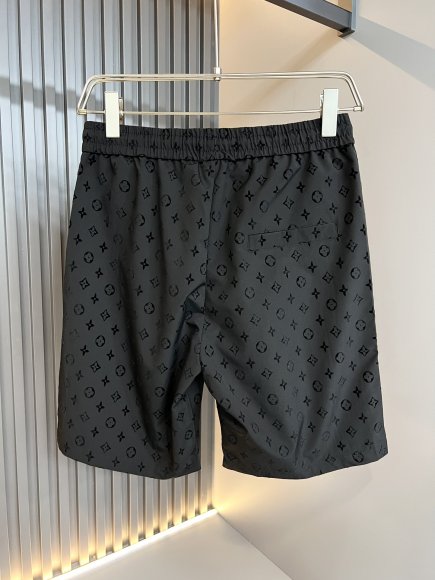 Louis Vuitton - Мужские шорты DF_3005LV8