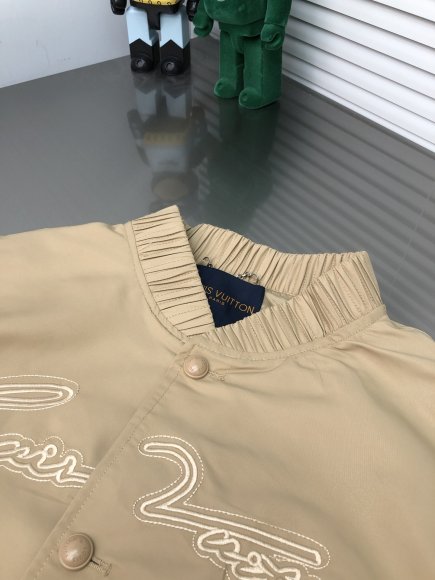 Louis Vuitton - Мужская куртка бомбер ветровка DZ_0512LV10