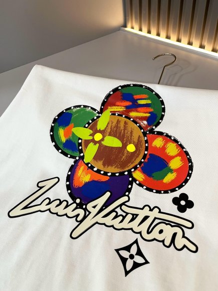 Louis Vuitton - Мужская футболка майка DF_3005LV4