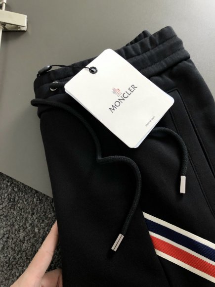 Moncler - Мужские спортивные штаны DF_1010MO4