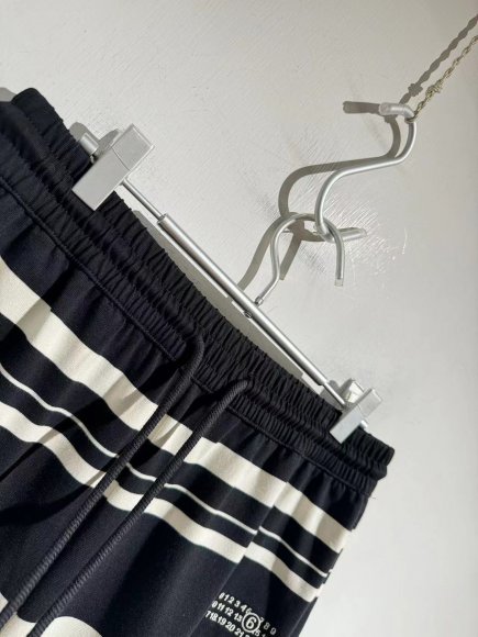 Maison Margiela MM6 - Мужские шорты AB_2106MM2 Maison Margiela MM6 - Мужские шорты AB_2106MM2