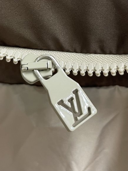 Louis Vuitton - Мужская куртка ветровка DZ_2810LV9