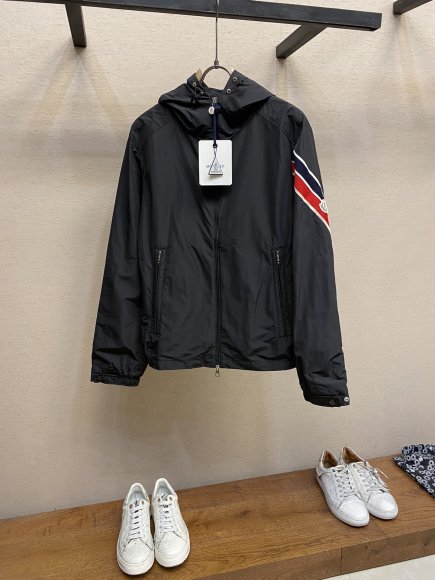 Moncler - Мужская куртка ветровка куртка DZ_0908MO4
