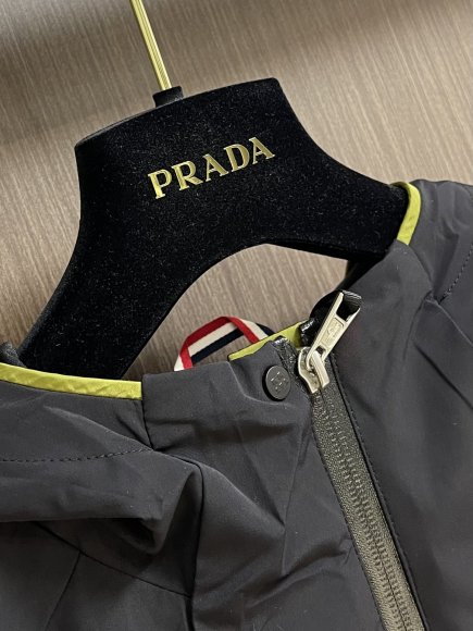 Moncler - Мужская куртка ветровка DZ_0908MO6