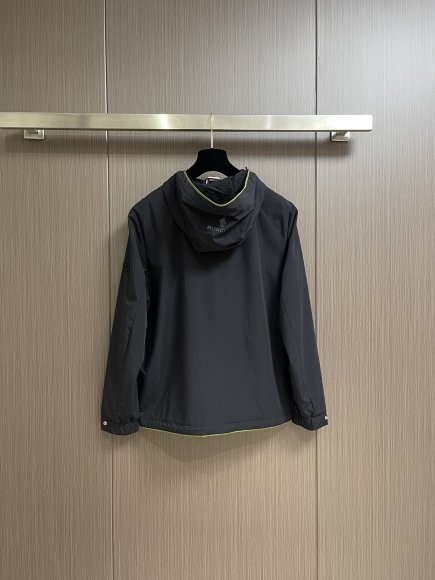 Moncler - Мужская куртка ветровка DZ_0908MO6