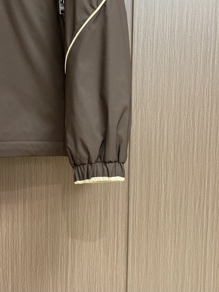 Prada - Мужская куртка ветровка DZ_0908PR7