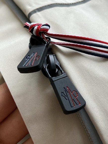 Moncler Grenoble Visaille - Женская куртка пуховик TI_2910MO2