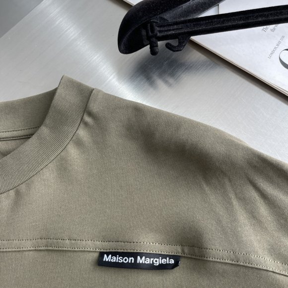 Maison Margiela MM6 - Мужская футболка майка TJ_0507MA5 Maison Margiela MM6 - Мужская футболка майка TJ_0507MA5