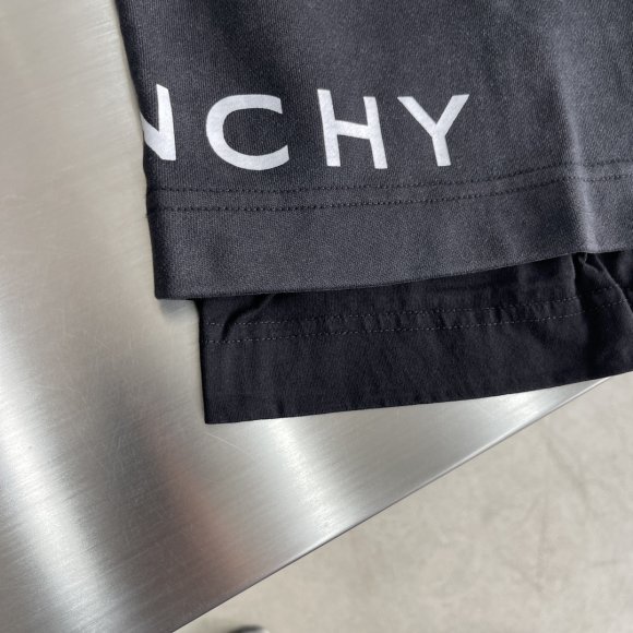 Givenchy - Мужские двухслойные шорты DZ_0306GI2 Givenchy - Мужские двухслойные шорты DZ_0306GI2