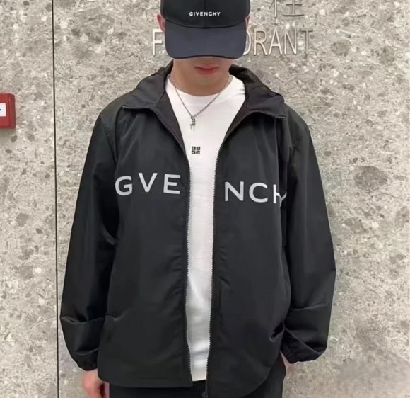 Givenchy - Мужская куртка ветровка DZ_0908GI12 Givenchy - Мужская куртка ветровка DZ_0908GI12