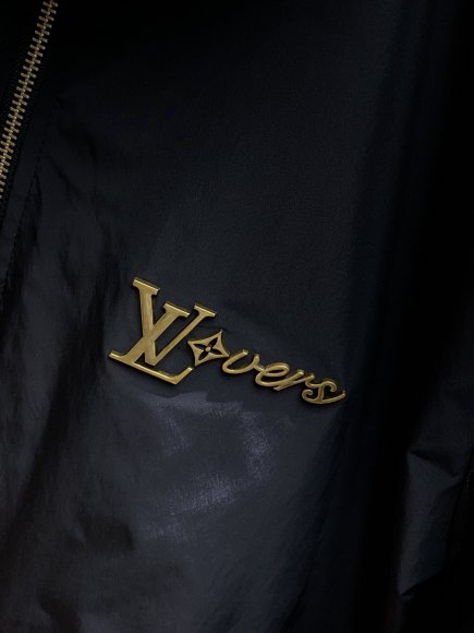 Louis Vuitton - Мужская куртка ветровка TI_1709LV4