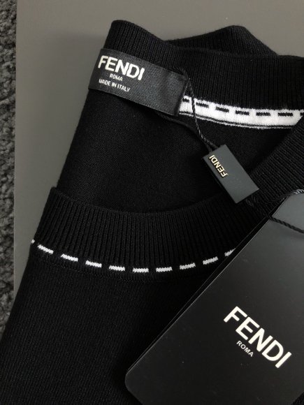 Fendi - Мужская трикотажная футболка майка DF_2407FE20 Fendi - Мужская трикотажная футболка майка DF_2407FE20