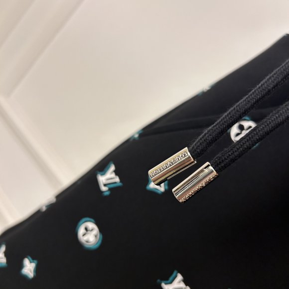 Louis Vuitton - Мужские шорты KN_2406LV11