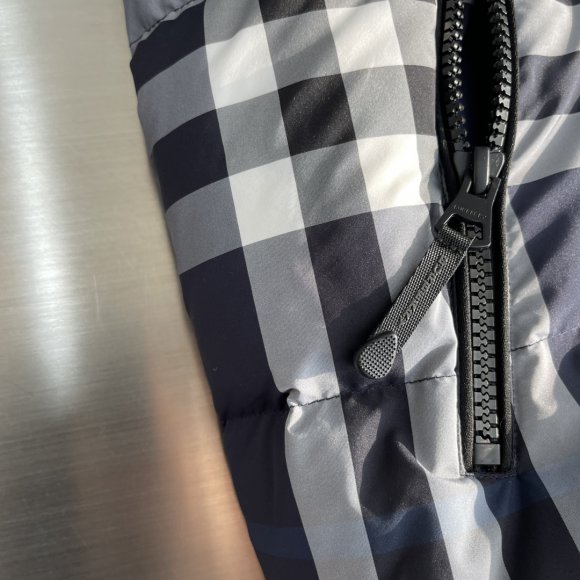 Burberry - Мужская куртка пуховик TJ_3010BU6 Burberry - Мужская куртка пуховик TJ_3010BU6