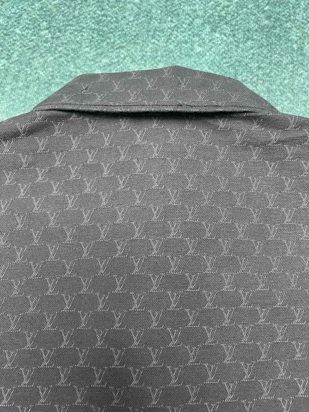 Louis Vuitton - Мужская куртка ветровка DZ_2907LV1